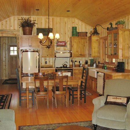 Lake Creek Lodge Bend Esterno foto